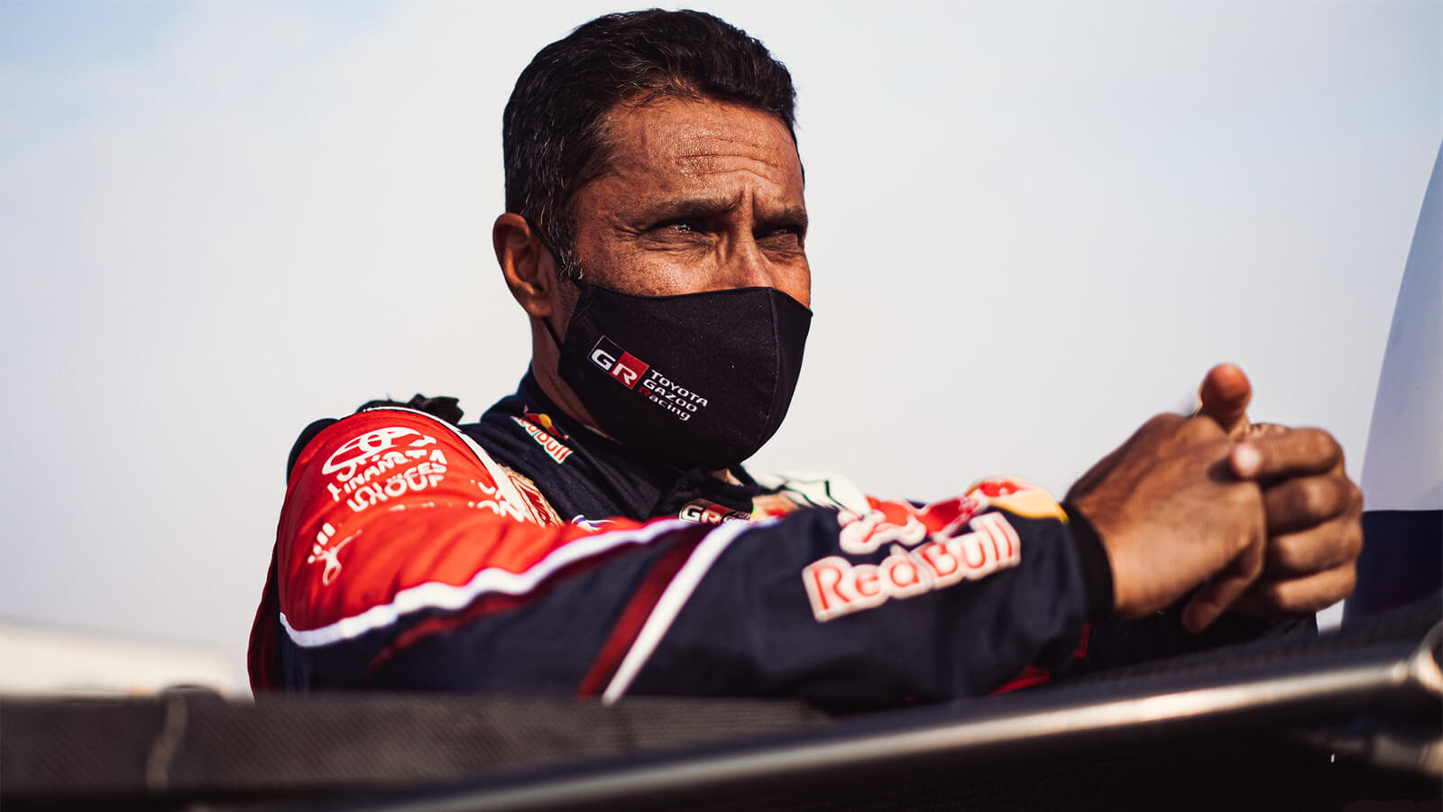 Nasser Al Attiyah en competencia todoterreno Dakar 2021.